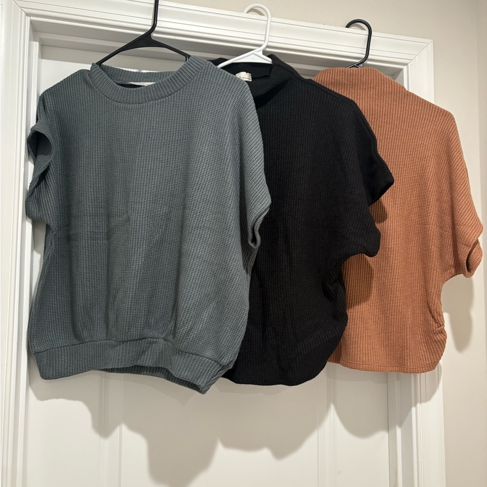 Set of Three- Stylish Knit Short Sleeve Sweaters- Zenana Size Medium NWOT